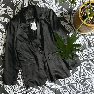 Elegant Black Women's Blazer